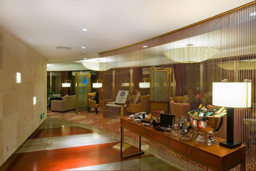 Landison Plaza International Hotel Zhenjiang  Interior foto